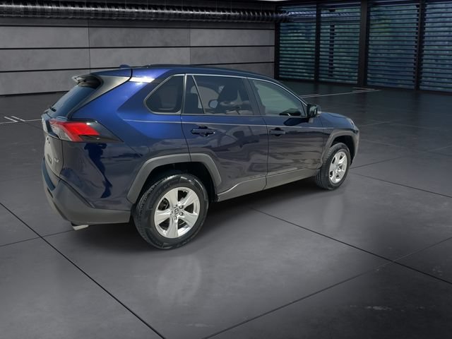 Used 2019 Toyota RAV4 XLE FWD image 8