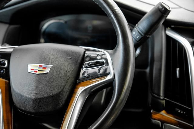 Used 2020 Cadillac Escalade 2WD image 25