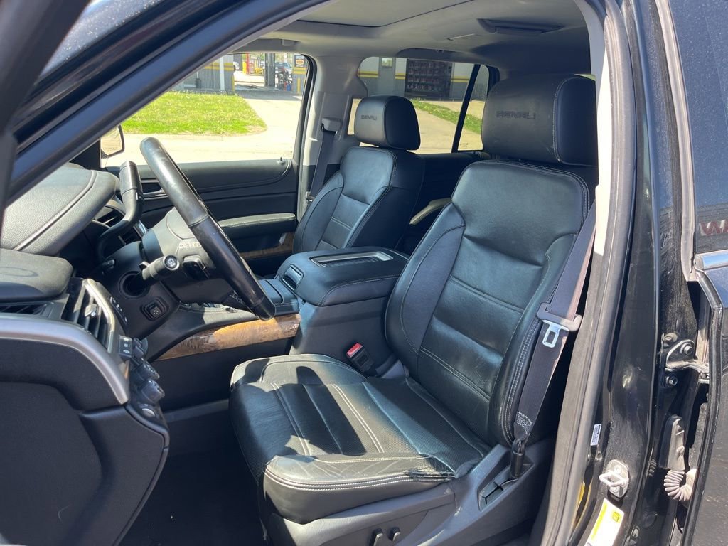 Used 2016 GMC Yukon Denali w/ Open Road Package image 22