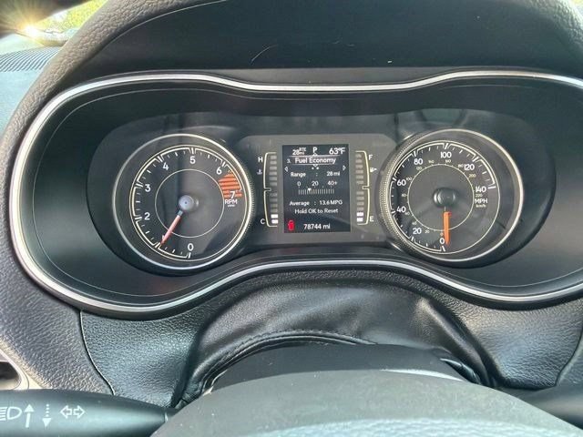 Used 2020 Jeep Cherokee Latitude Plus w/ Cold Weather Group AWD/4WD image 15