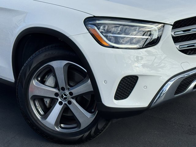 Used 2022 Mercedes-Benz GLC 300 image 2
