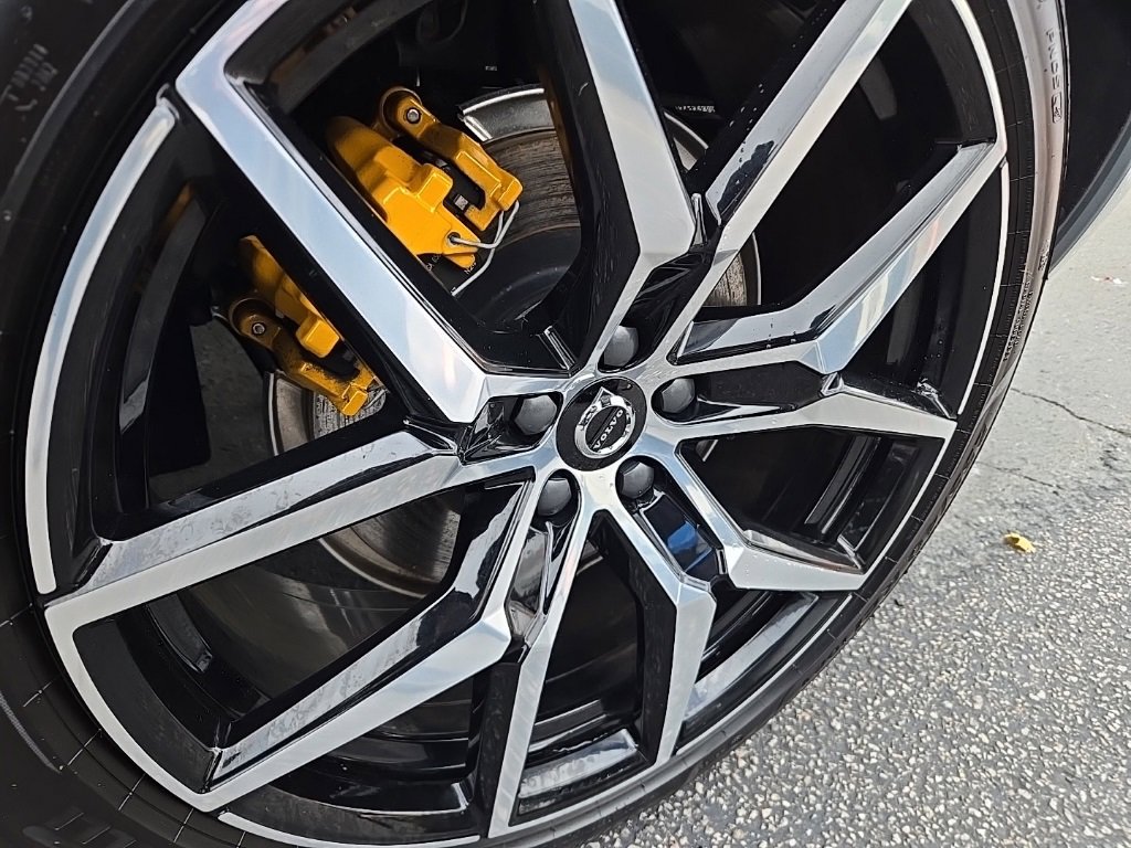 Certified 2025 Volvo XC60 T8 Polestar image 7