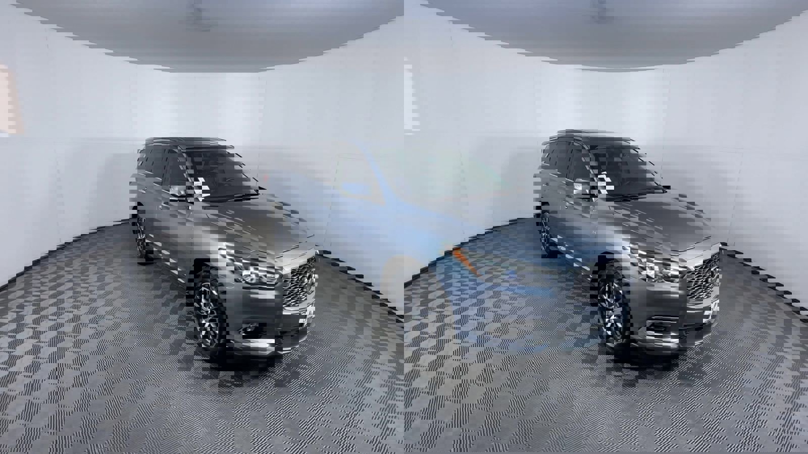 Used 2018 INFINITI QX60 Luxe image 2