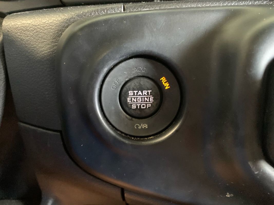 Used 2021 Jeep Wrangler Unlimited Sahara image 38