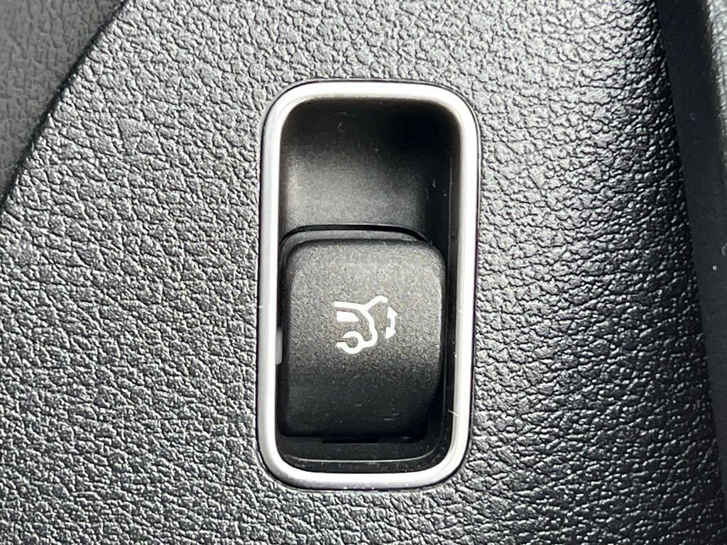 Certified 2025 Mercedes-Benz GLS 450 4MATIC image 37