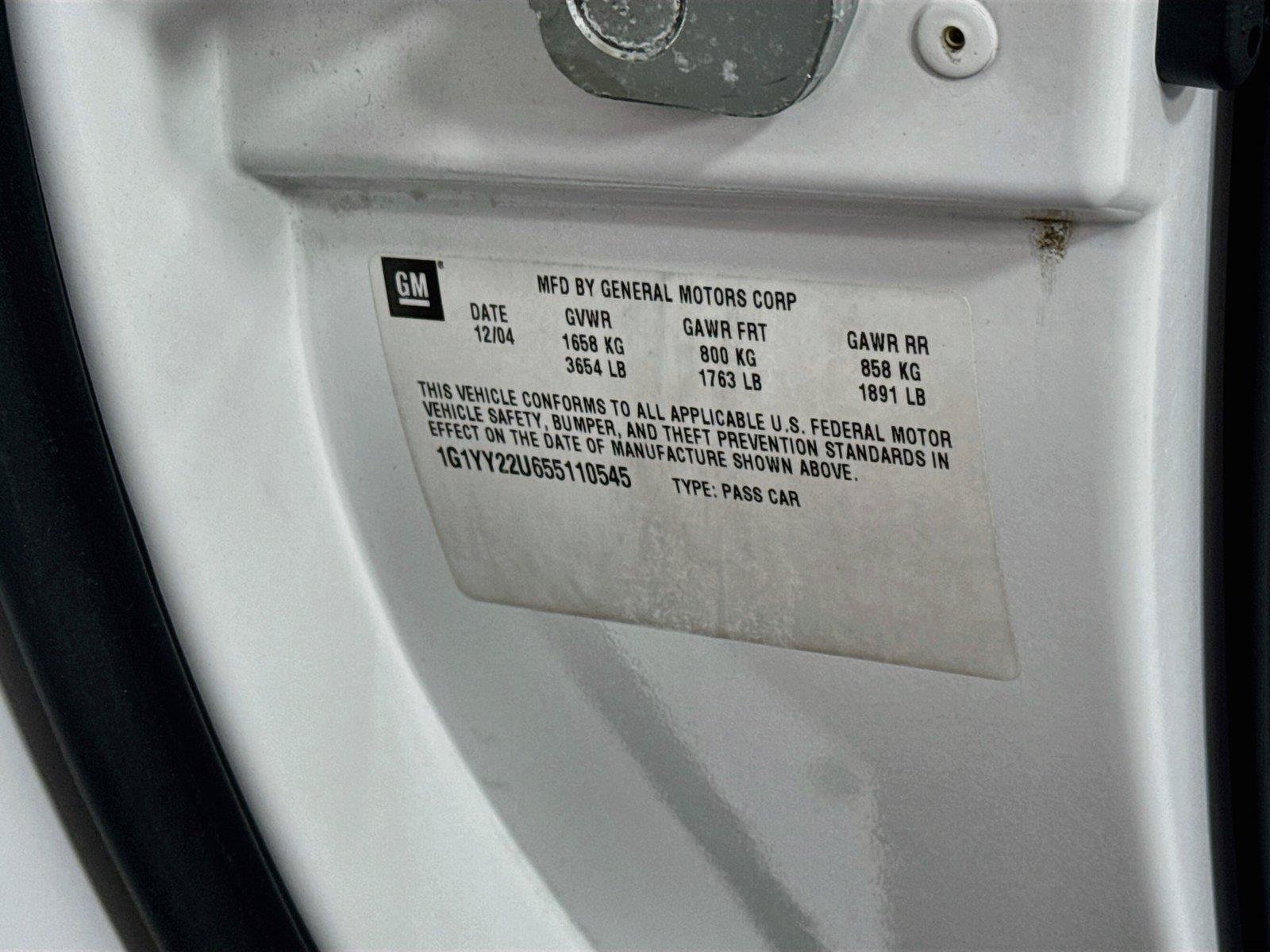 Used 2005 Chevrolet Corvette Coupe RWD image 19