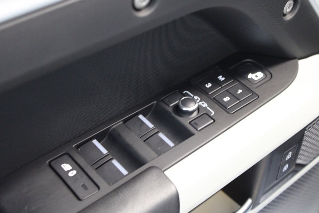 Used 2022 Land Rover Defender 110 XS Edition image 17