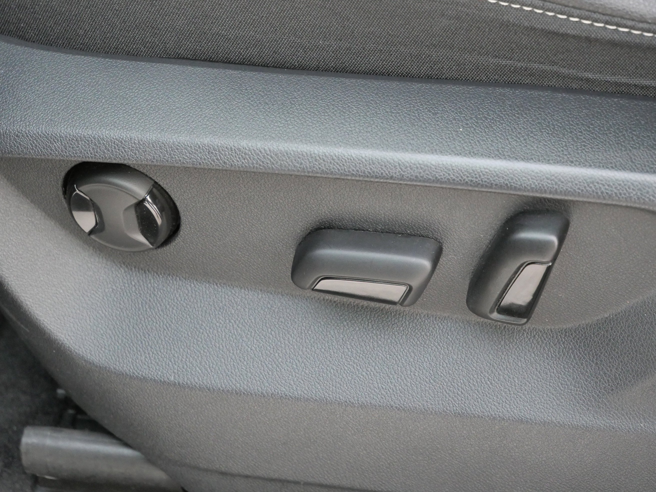 Certified 2021 Volkswagen Atlas SE image 20