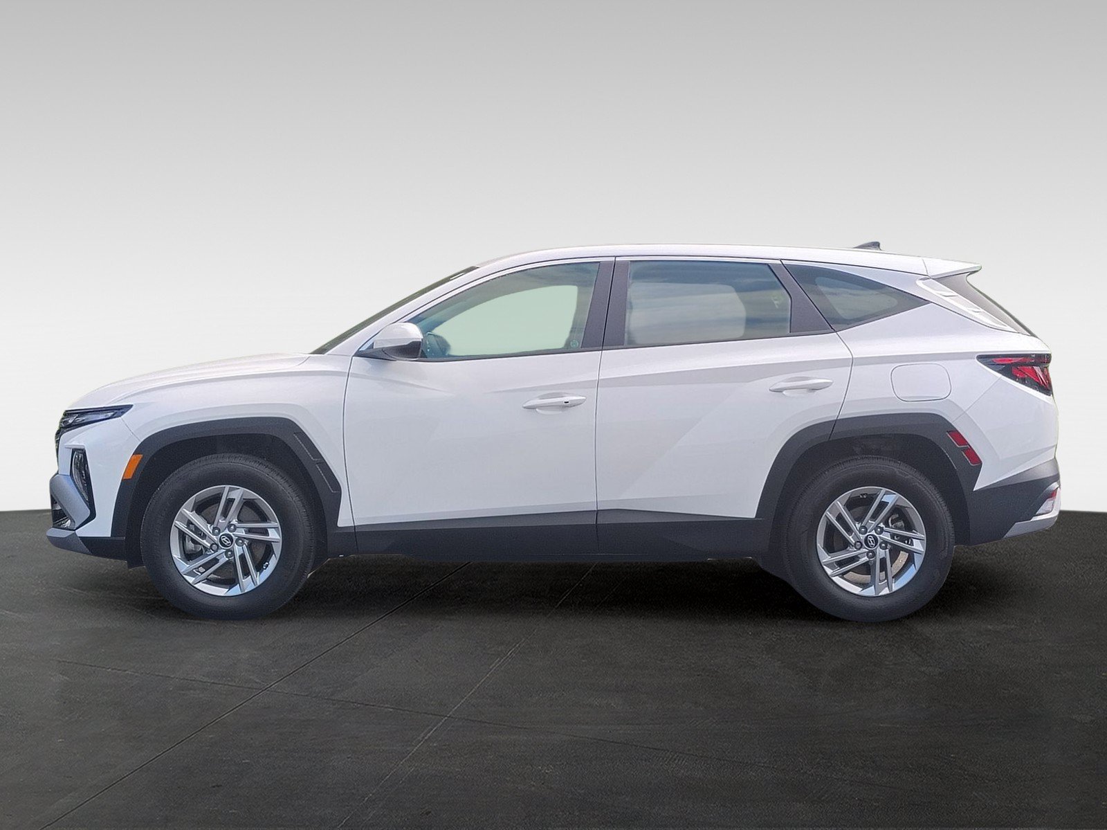 Certified 2025 Hyundai Tucson SE AWD/4WD image 8