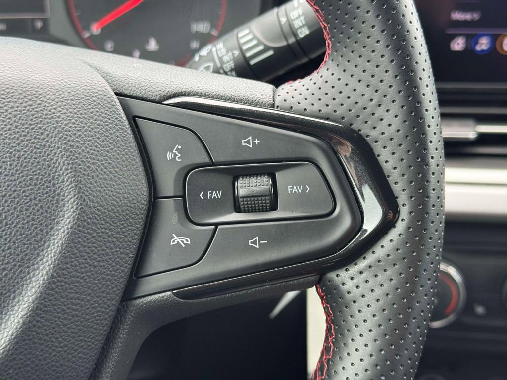 Used 2024 Chevrolet Trax RS w/ Driver Confidence Package FWD image 24