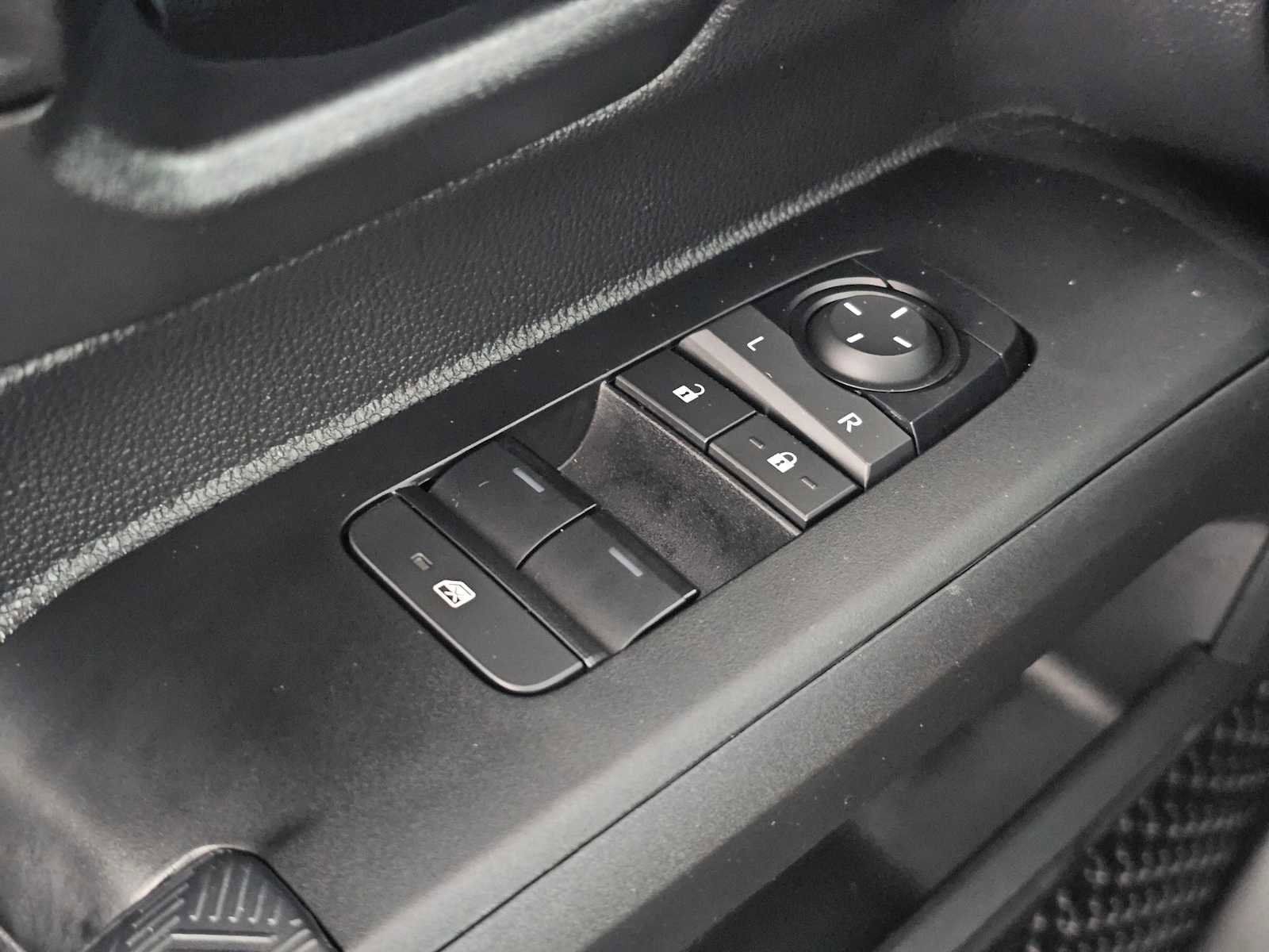 Used 2025 Toyota Tacoma SR5 RWD image 27