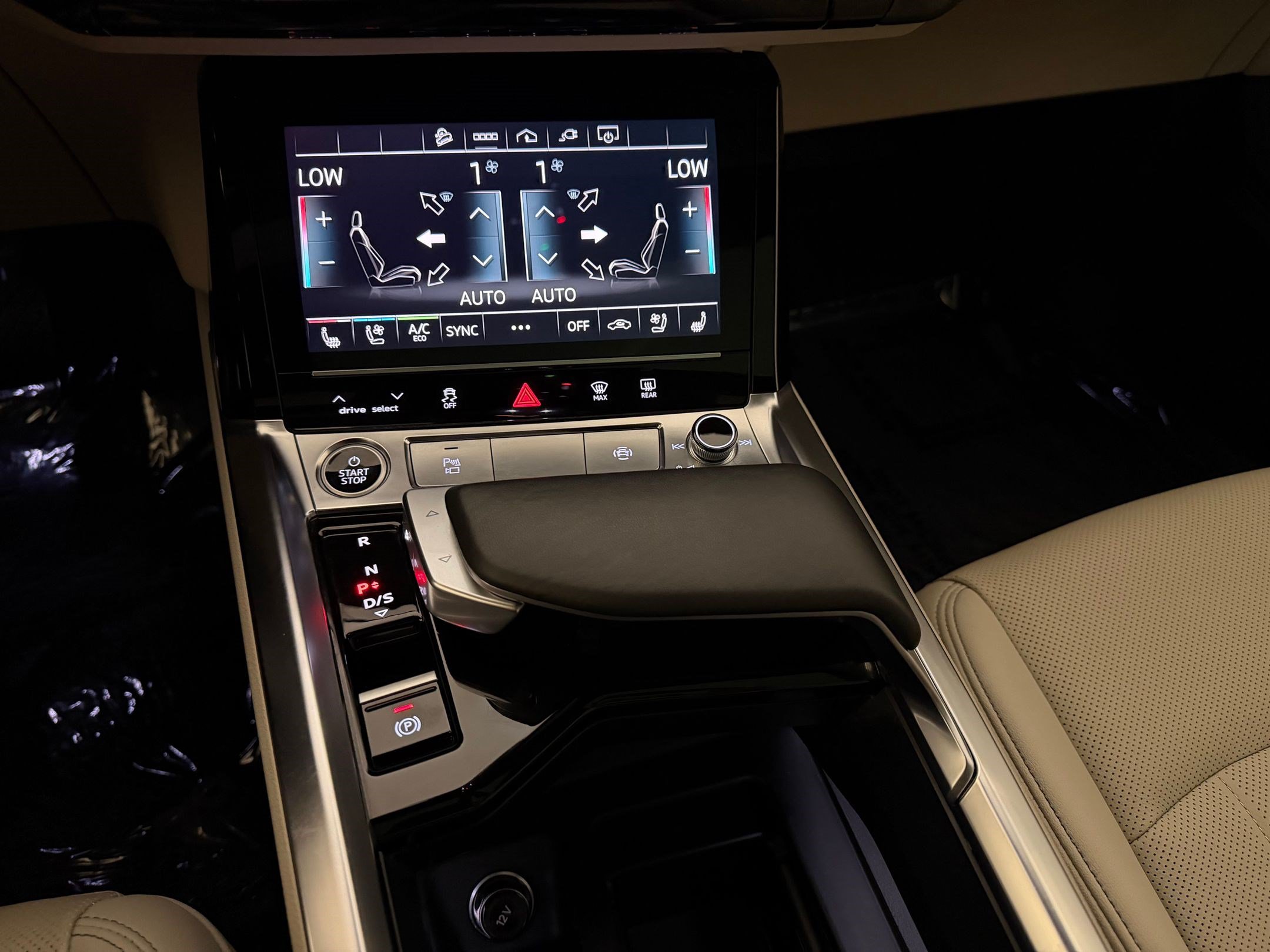 Certified 2024 Audi Q8 e-tron Premium Plus AWD/4WD image 18
