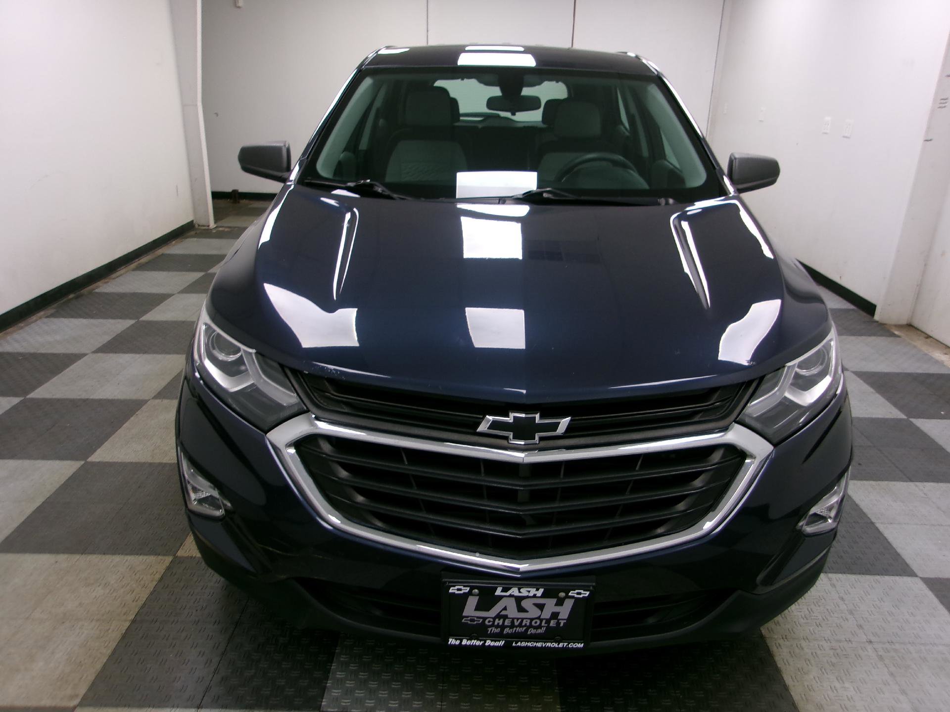 Used 2019 Chevrolet Equinox LS FWD image 2