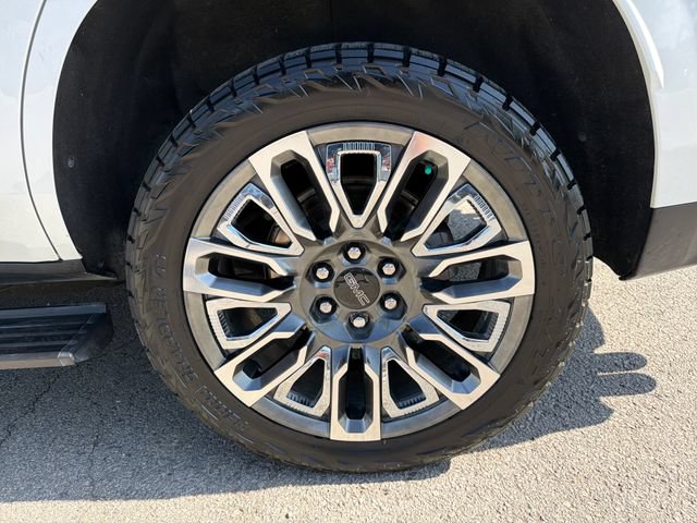 Used 2023 GMC Yukon Denali Ultimate AWD/4WD image 31