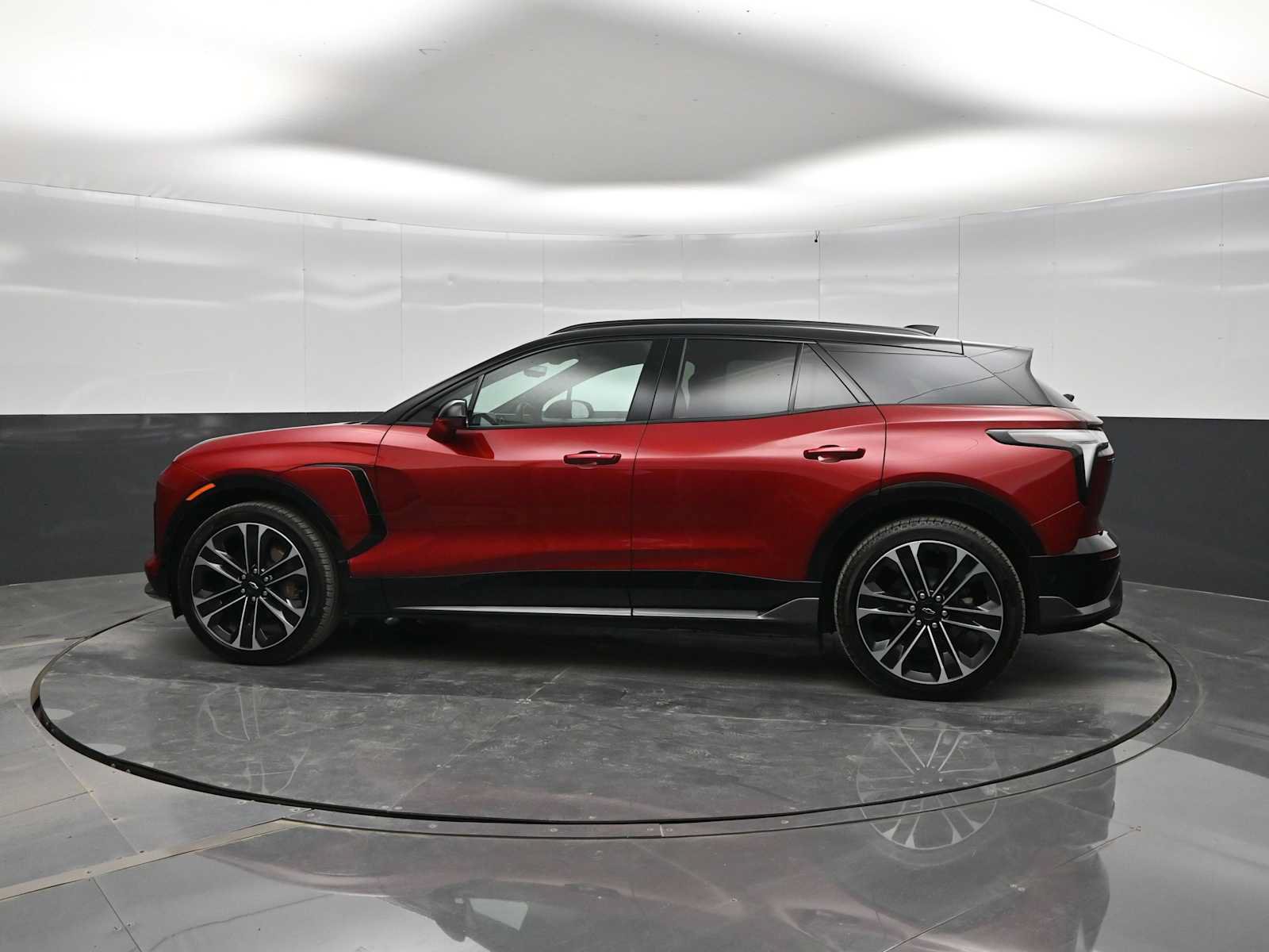 Used 2025 Chevrolet Blazer EV SS AWD/4WD image 5