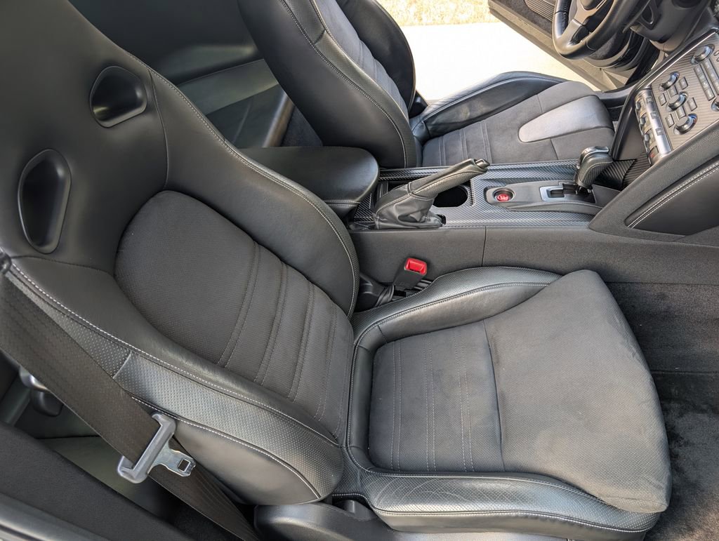 Used 2016 Nissan GT-R Premium image 9