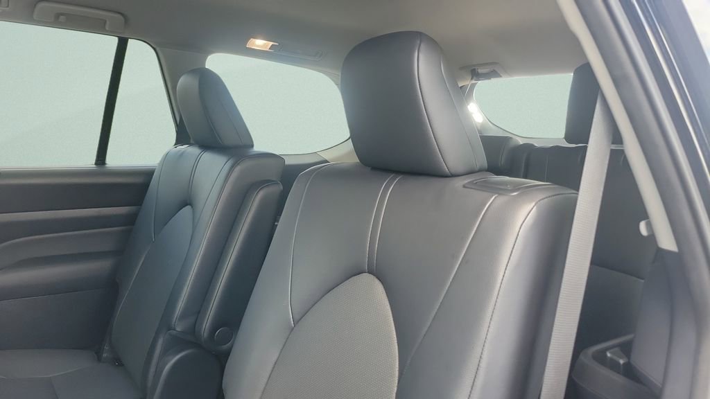 Certified 2024 Toyota Grand Highlander FWD image 10