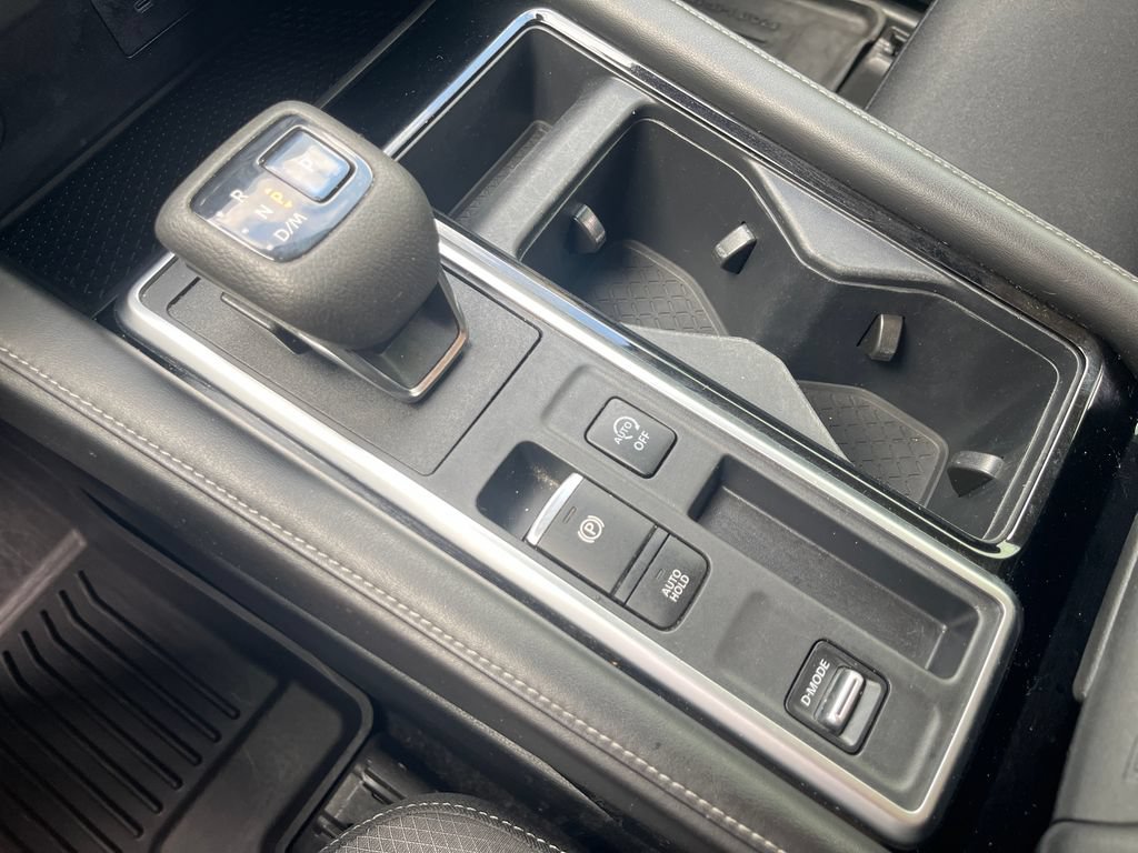 Used 2022 Nissan Pathfinder SV FWD image 22