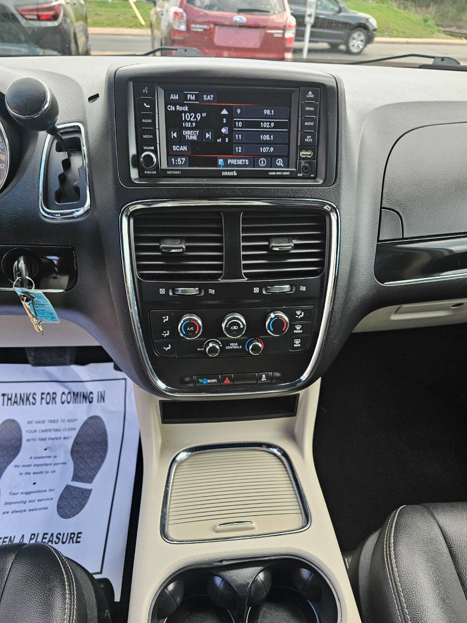 Used 2019 Dodge Grand Caravan SXT image 15