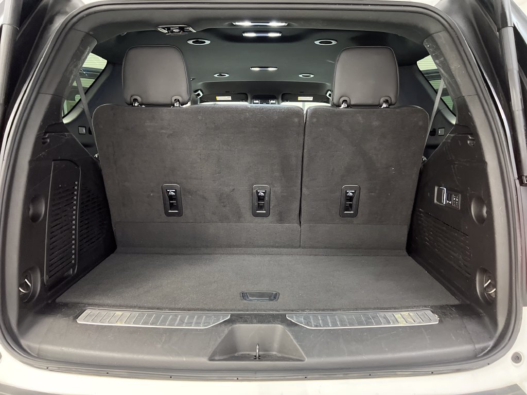 Used 2024 Chevrolet Tahoe Premier AWD/4WD image 42