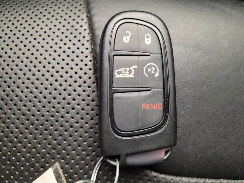 Used 2019 Jeep Cherokee Limited AWD/4WD image 32