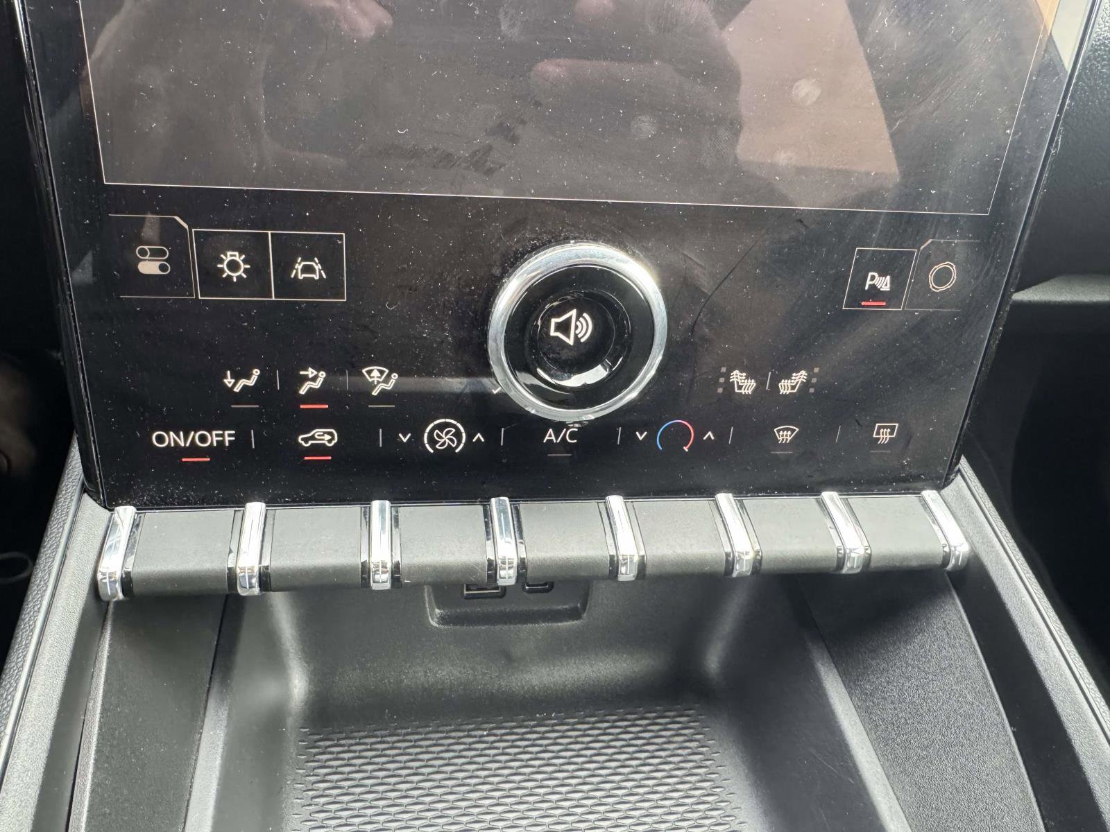 Used 2025 GMC Terrain Elevation image 31