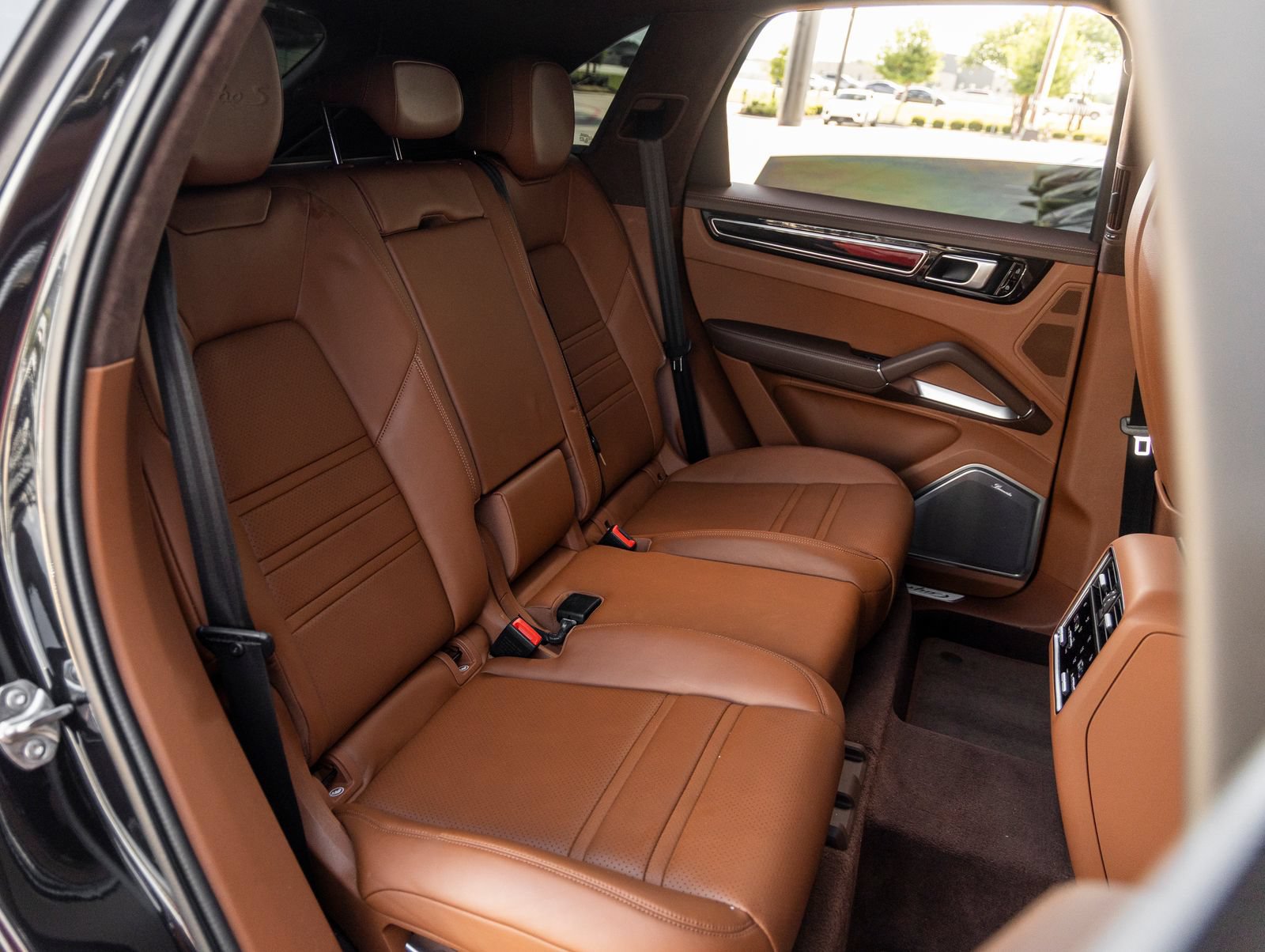 Certified 2021 Porsche Cayenne Turbo S AWD/4WD image 41