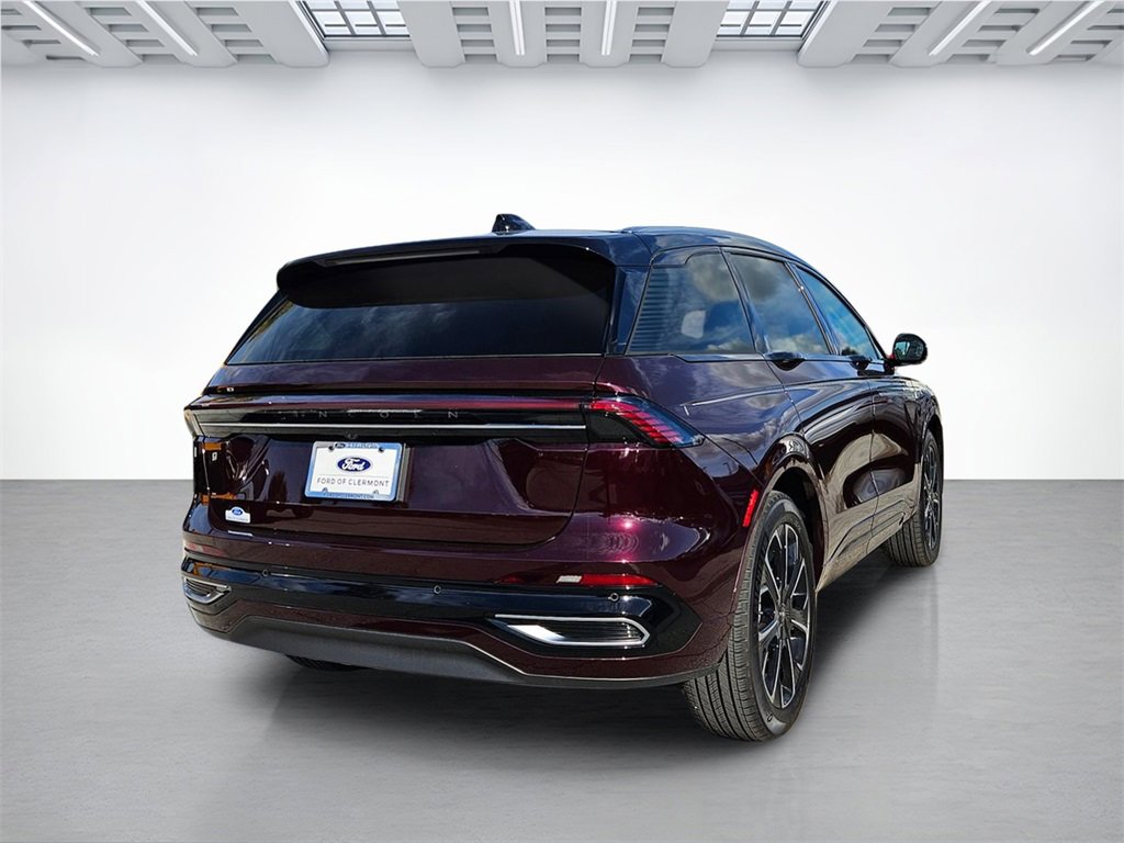 Used 2025 Lincoln Nautilus Reserve image 5