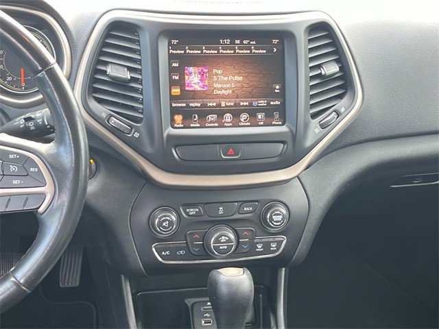 Certified 2016 Jeep Cherokee Latitude w/ Comfort/Convenience Group image 16