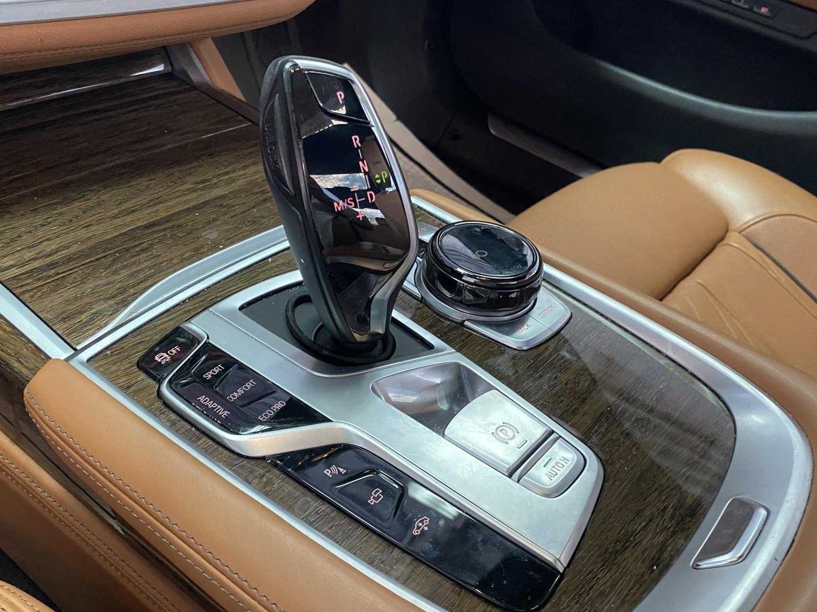 Used 2019 BMW 750i xDrive w/ Executive Package image 26