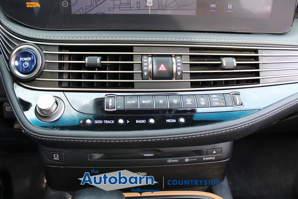 Used 2021 Lexus LS 500h RWD image 18