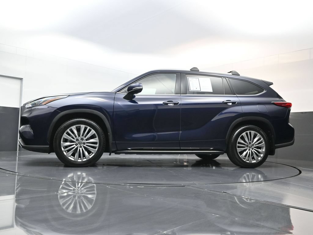 Used 2022 Toyota Highlander Platinum AWD/4WD image 26