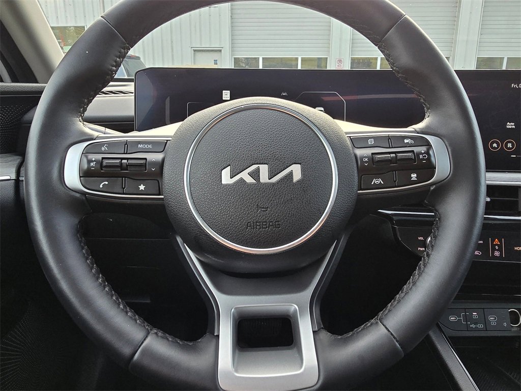 Used 2025 Kia K5 EX image 3