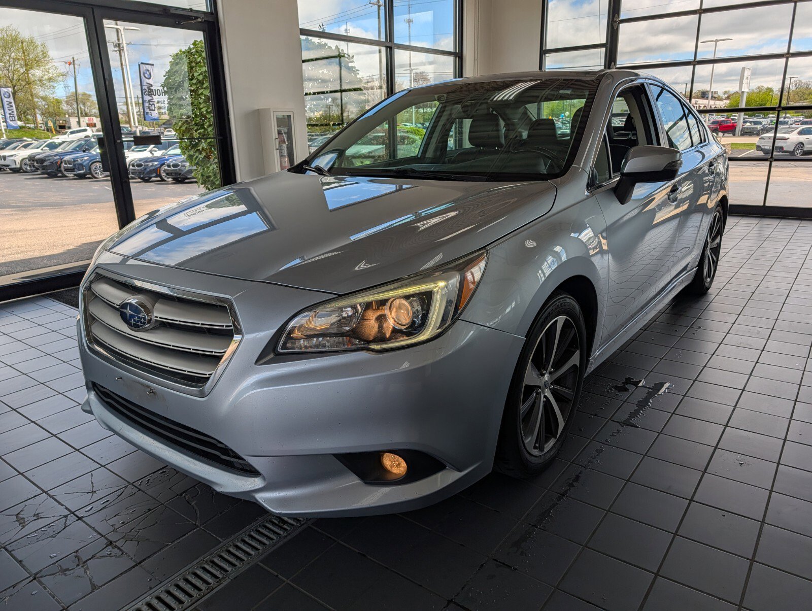 Used 2015 Subaru Legacy 2.5i Limited AWD/4WD image 5