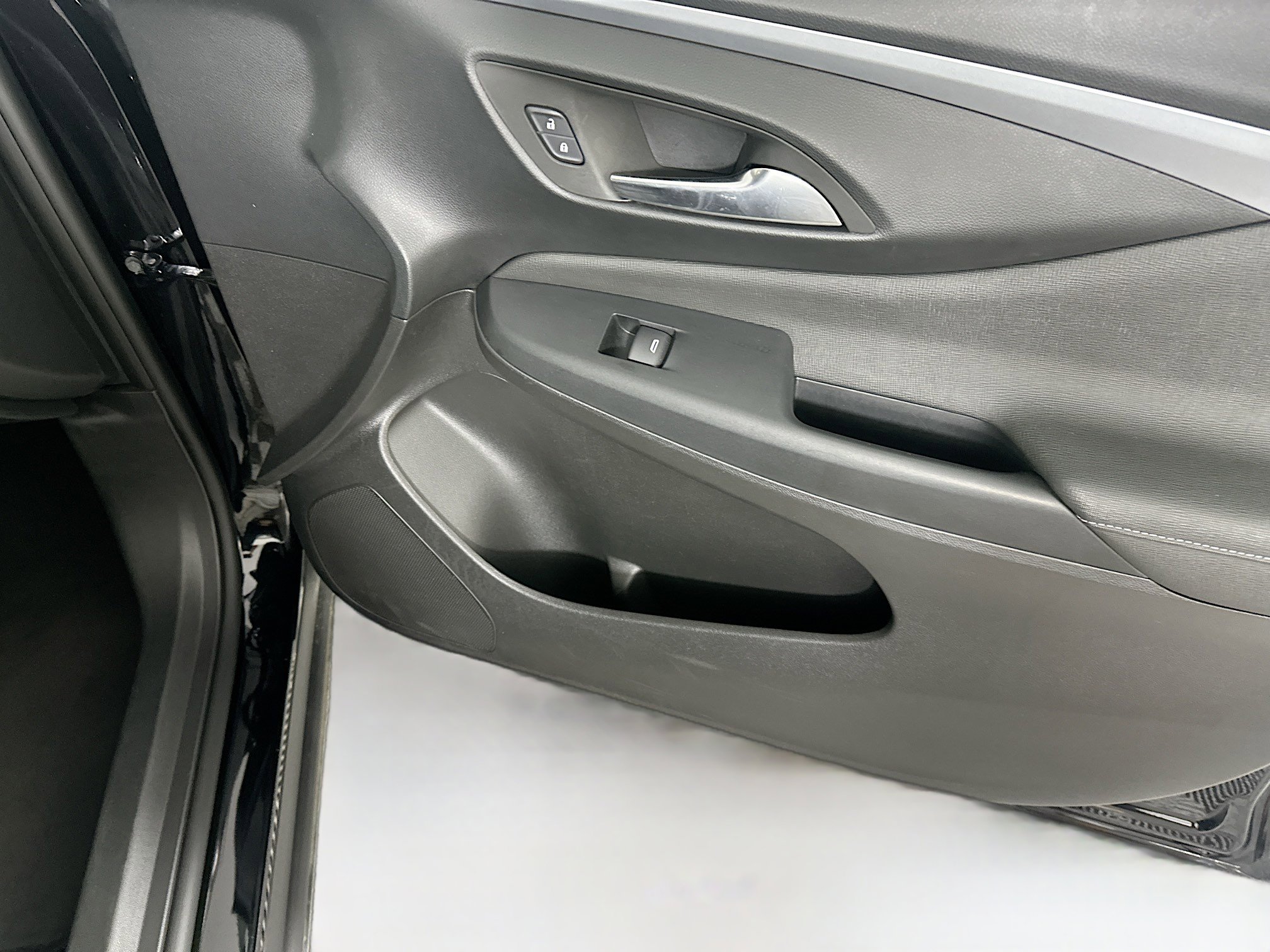 Used 2025 Buick Envista Preferred image 29