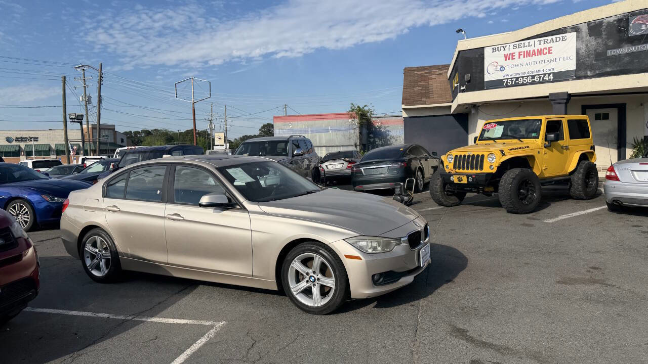 Used 2014 BMW 320i Sedan RWD image 15