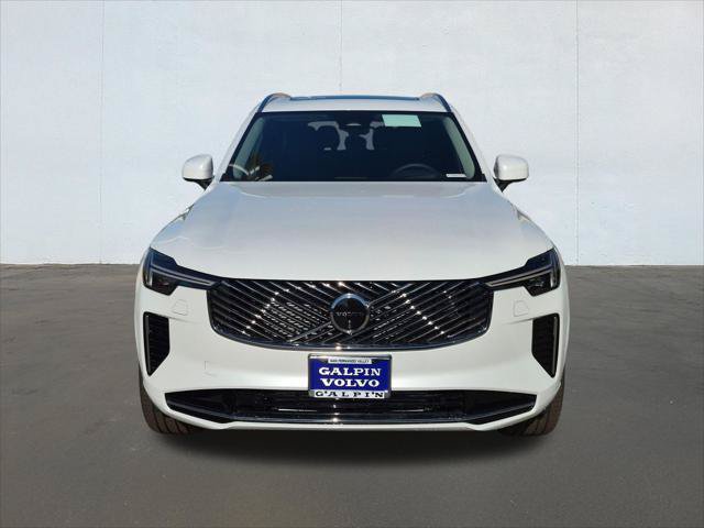 New 2026 Volvo XC90 T8 Ultra w/ Protection Package AWD/4WD image 4