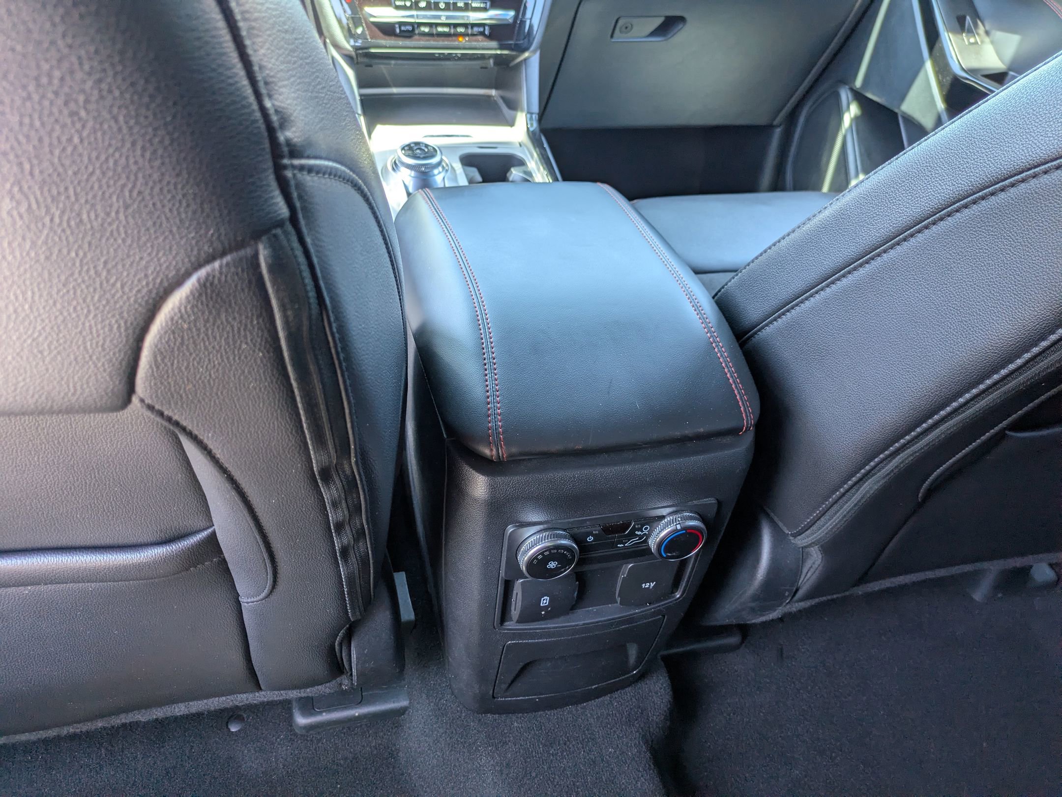 Certified 2024 Ford Explorer ST-Line w/ Class IV Trailer Tow Package RWD image 31