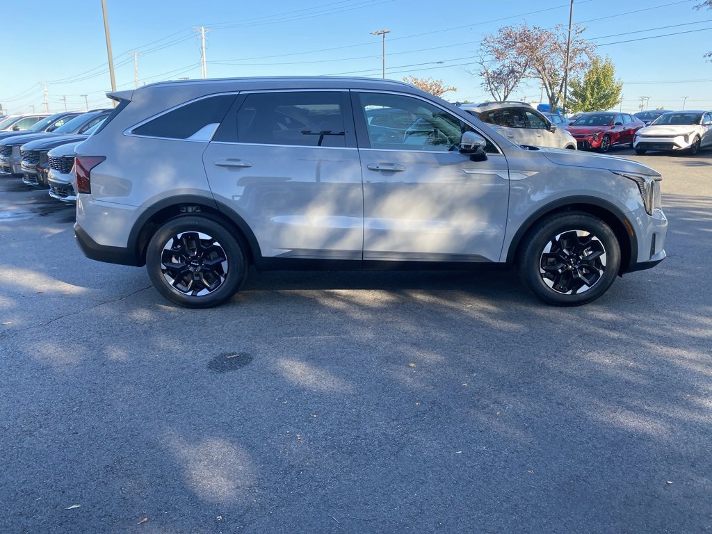 New 2025 Kia Sorento S w/ Panoramic Sunroof Package image 9