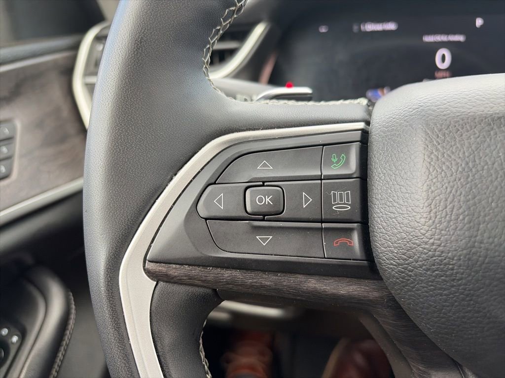 Used 2023 Jeep Grand Cherokee Limited image 28