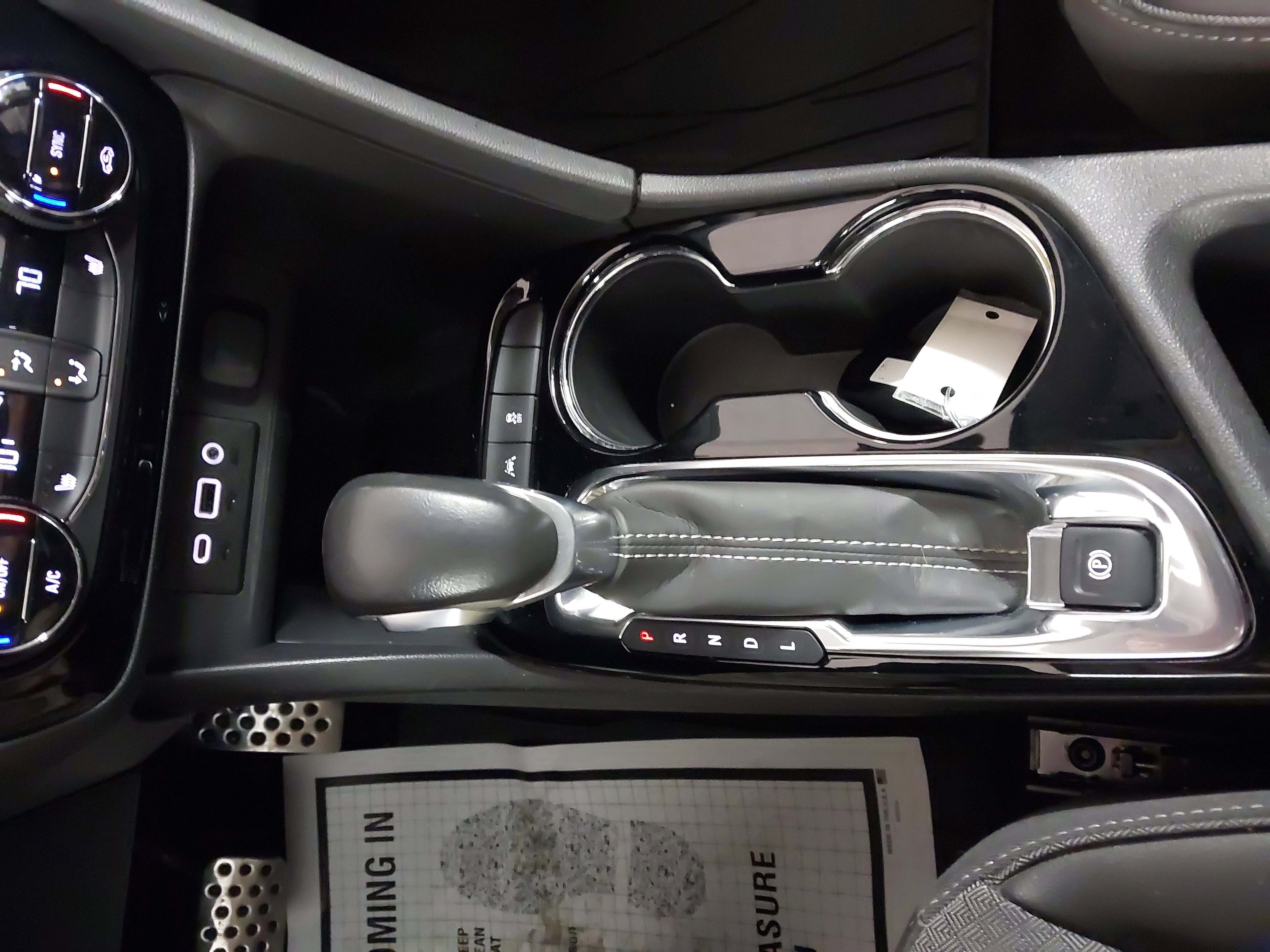 Used 2023 Buick Encore GX Select w/ Sport Touring Package image 22