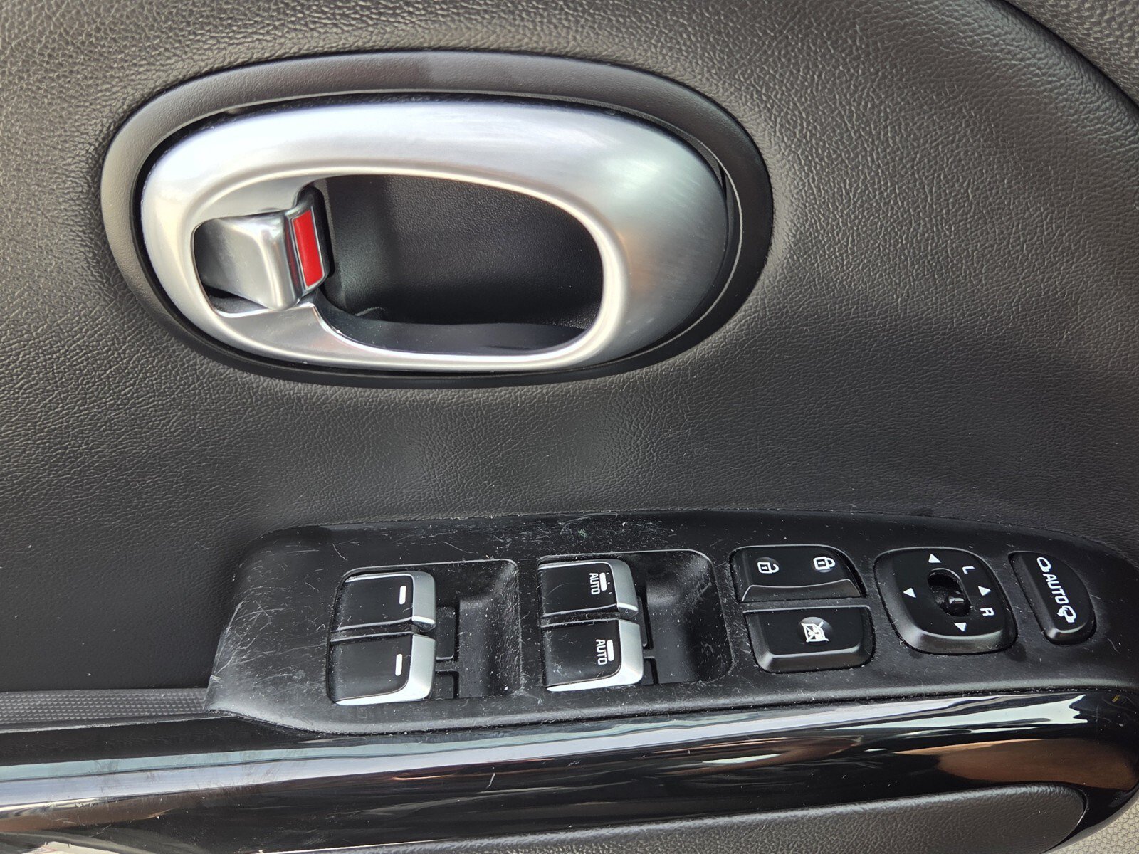 Used 2018 Kia Soul ! w/ Tech Package FWD image 14