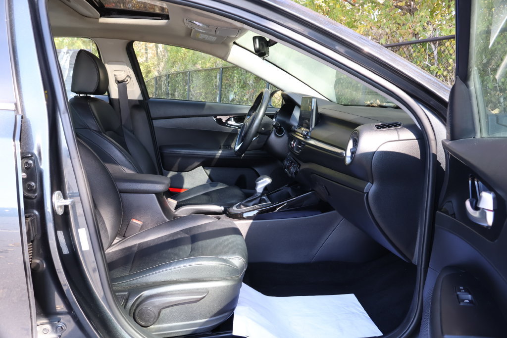 Used 2021 Kia Forte EX FWD image 42