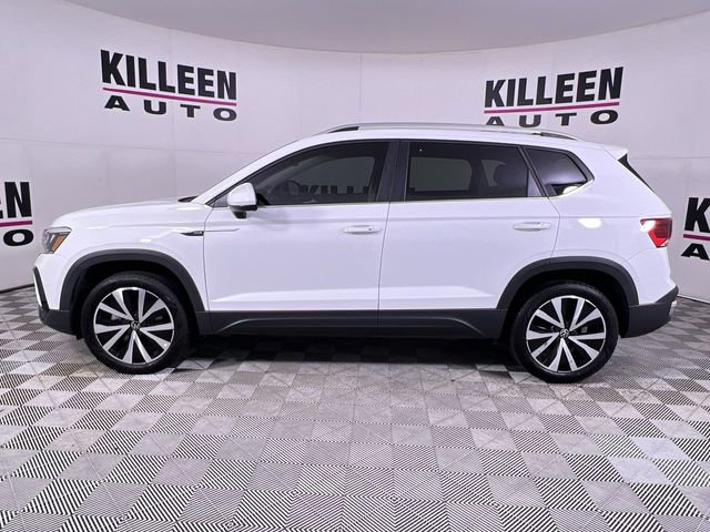 Used 2024 Volkswagen Taos SE image 4