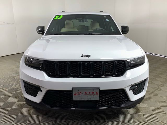 Used 2023 Jeep Grand Cherokee Limited w/ Luxury Tech Group II AWD/4WD image 4