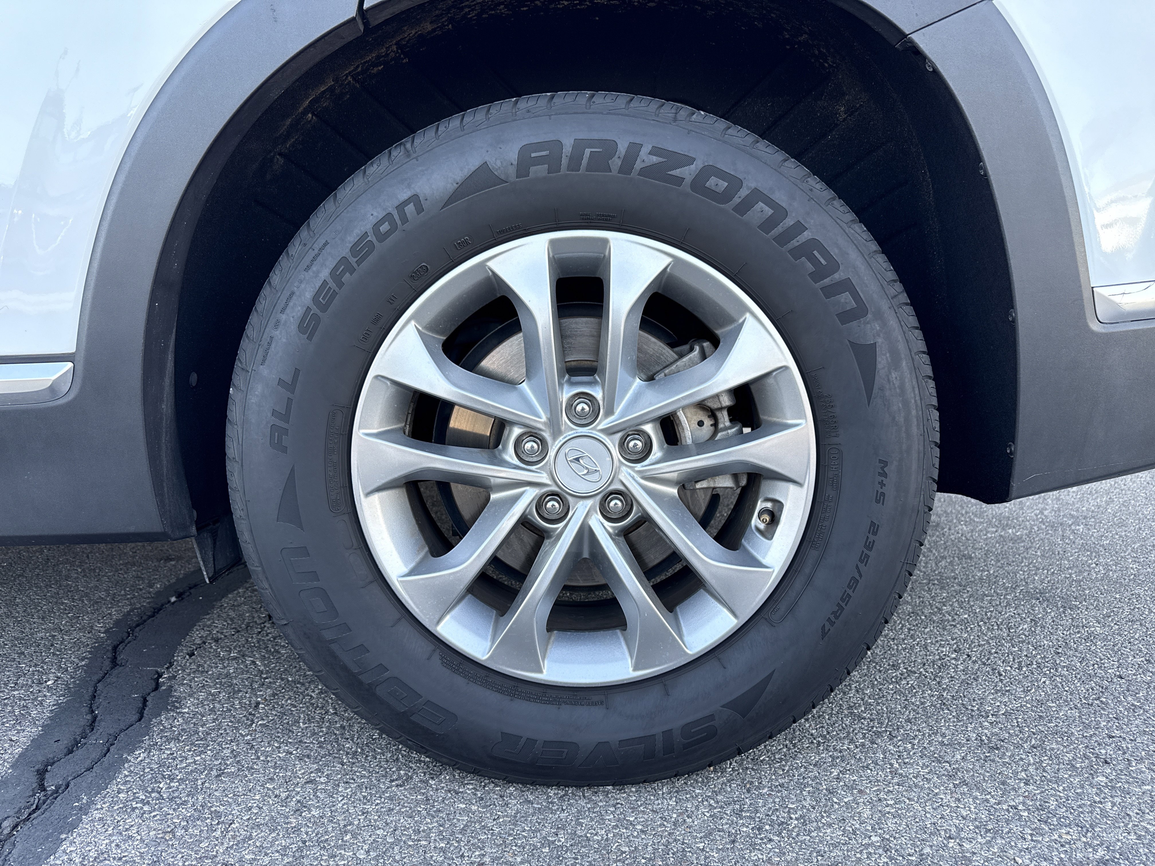 Used 2020 Hyundai Santa Fe SEL image 3