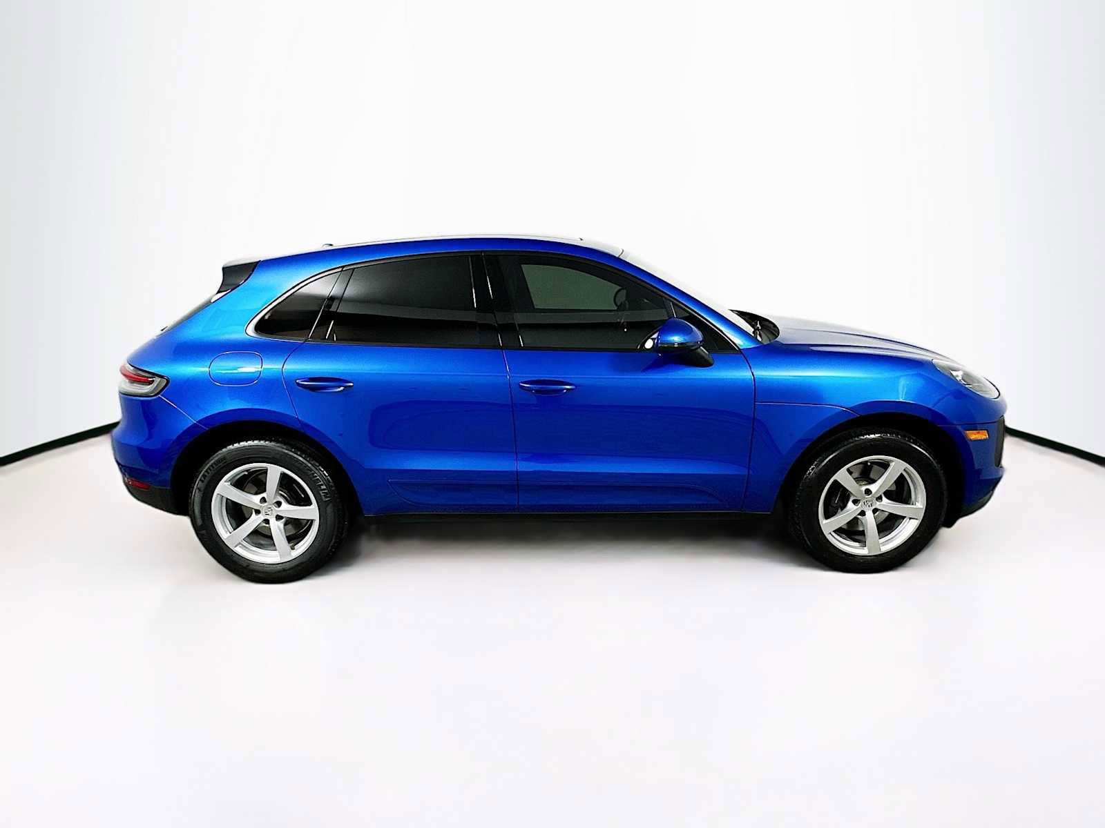 Certified 2020 Porsche Macan image 8