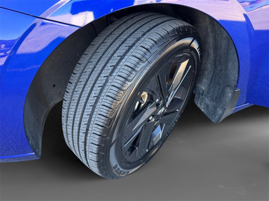 Used 2022 Hyundai Elantra SEL image 10