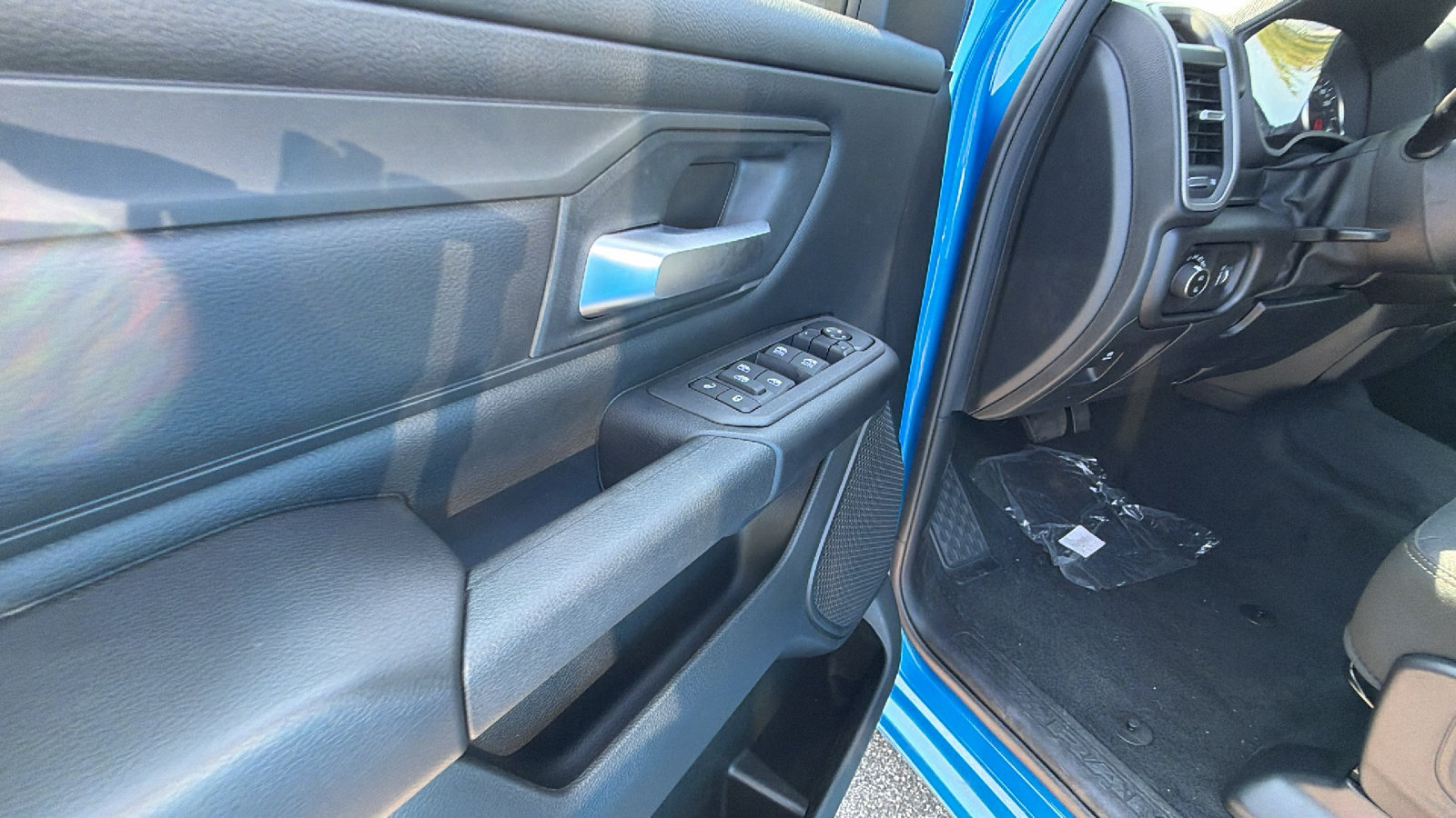 New 2026 RAM 1500 Warlock AWD/4WD image 15