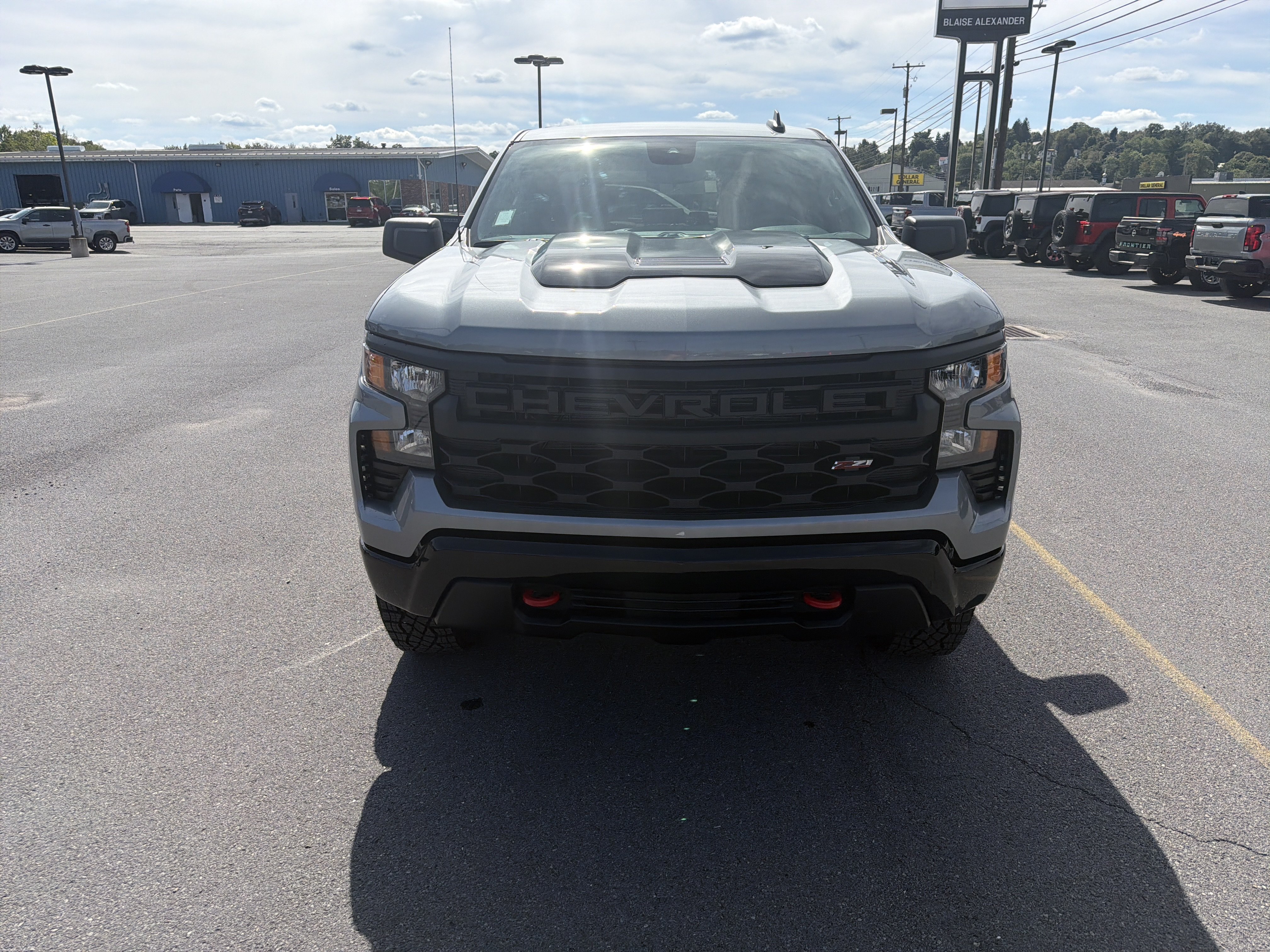 New 2026 Chevrolet Silverado 1500 Custom Trail Boss w/ LPO, Dark Essentials Package AWD/4WD image 10